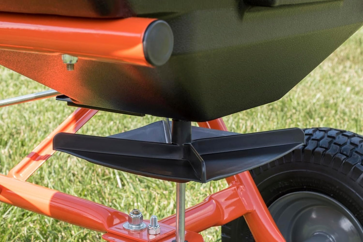 Agri-Fab 45-0543 Tow-Behind 100 lb Lawn & Garden Spiker Seeder Spreader